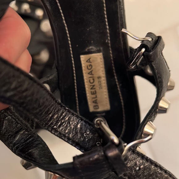 Balenciaga black leather sandals with studs - Picture 6 of 7